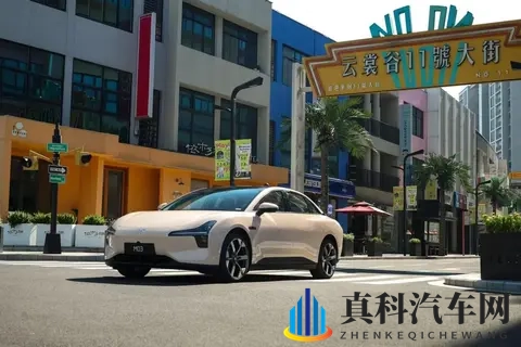 长安启源A06正式上市，对比小鹏M03，谁更出众？-1