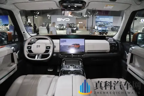 5 米车长 + 173 英寸吸顶屏!捷途纵横 G700 露营、商务,一台车全搞定-1