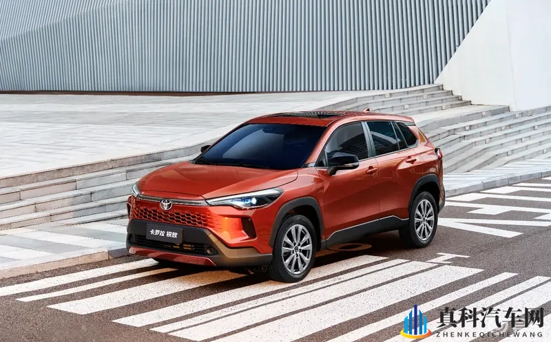 全新卡罗拉锐放焕新上市，汽油版和双擎版齐发-1