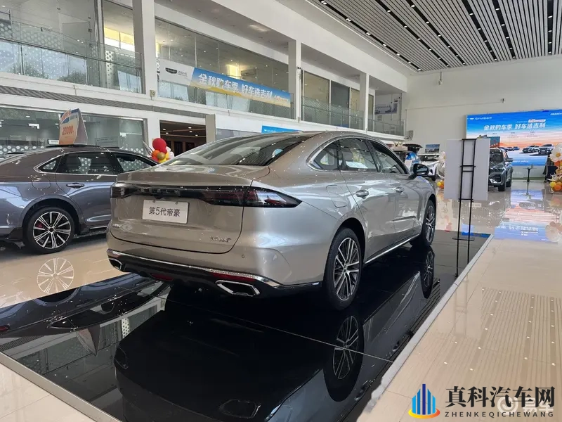 老旺和淑蓉在厨房激情:老旺淑蓉厨房共度温馨时光-1