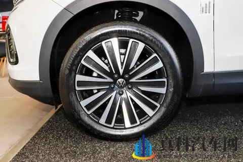 中大型SUV怎么选?2025款大众揽巡配置对比+选买指南-3