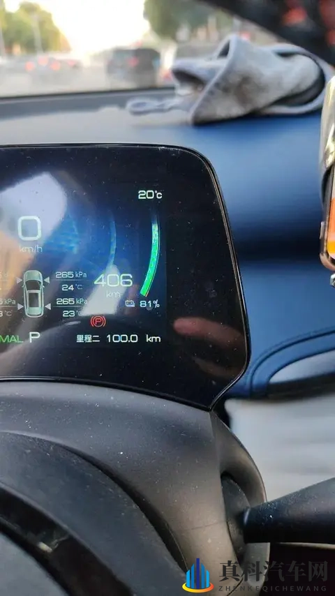 纯电车开空调时续航迅速下降是什么原因导致的？是否是正常现象？-1