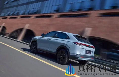 最低898万元起！三款热门新车同日上市 谁会成为爆款？-1