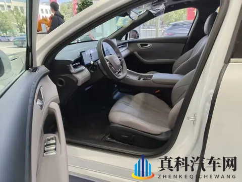 静态体验荣威M7 DMH:15万级“行政座驾”的舒适暴击-3