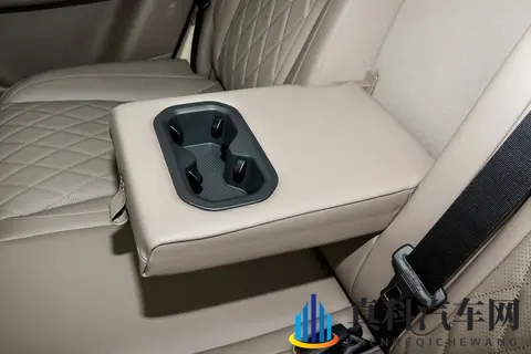 1198 万起售，长续航和电混四驱，第三代蓝电E5 PLUS正式开启预售-3