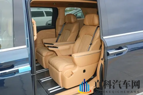 一周体验：26款岚图梦想家PHEV，能同时兼顾家用和商务吗？-1