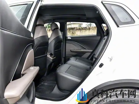 新款长安CS55 PLUS PHEV，新增天枢驾驶辅助视觉版，售价1129万元-1