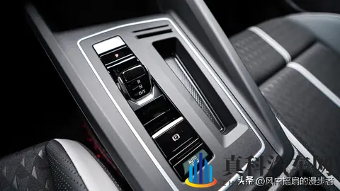 新车味还没散的高尔夫，这价格太香了！【大众 高尔夫 300TSI Pro】-2