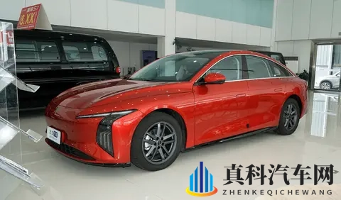 美女不穿衣服应用:汽车科技时尚融合,未来出行新潮流-3