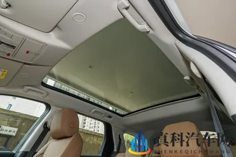 2025 款路虎发现运动各版本核心特点 助力理性选购-2