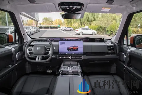 “水陆空三栖”硬派越野！纵横G700：904马力+华为乾崑+卫星通讯-2