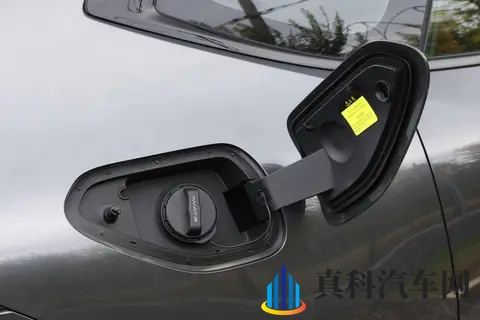 2026款阿维塔12四激光版上市：十项升级，重塑智能豪华新体验-3