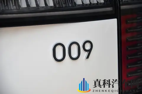 带娃出行，商务接待，选这款豪华MPV都没错，限时优惠还能再降-3