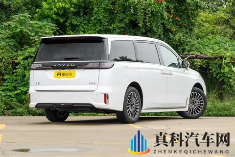 试完26款岚图梦想家，发现现在的MPV越来越卷了-3