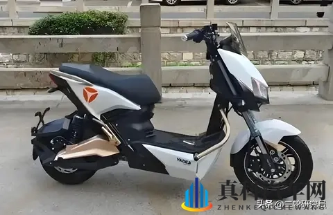 选电摩别乱买！雅迪X5这3个优势，让你通勤一周一充还倍儿有面-3