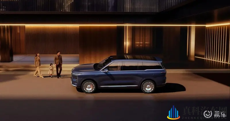 智己LS9:豪华大六座SUV,创新地暖,30万级爆品-1