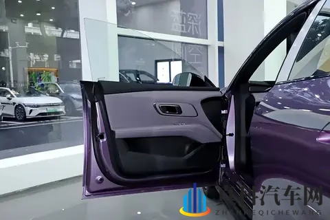 全景影像、后驱布局，还有激光雷达，这台车的定位有点意思-2