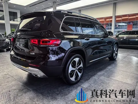 tiktok色板1.21.3：汽车设计新潮流：色彩工具革新视觉体验-2