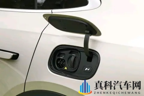 smart 5 EHD超级电混上市：科技豪华新体验-1