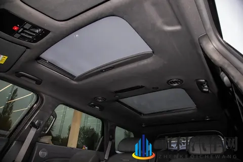 现代帕里斯帝,25T+四驱,六座布局,油耗784L-2