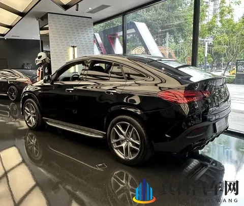 西装暴徒的自我修养:详析奔驰AMG GLE52的高低配差异-2