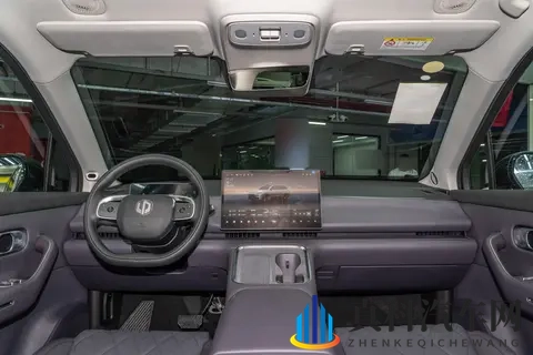 17万预算想买中大型SUV,这款车增程系统+5座布局,适合家用-3