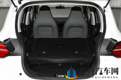 6万级纯电代步车，续航403km，支持快充，零跑T03值得买吗？-3