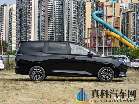 2025 年真七座 SUV 标杆?五菱星光 730:第三排能躺、能装露营装备-1