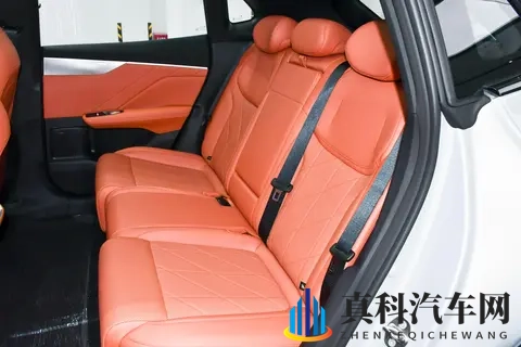 家用纯电怎么选？看完深蓝S05的试驾再下决定-2