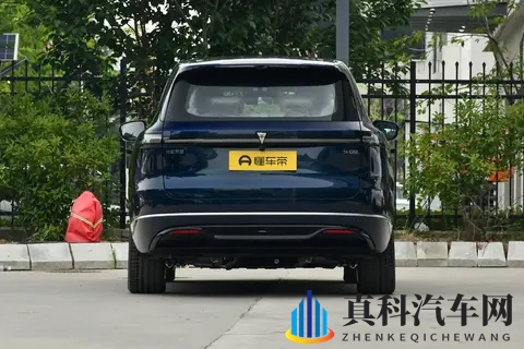 被喷“没诚意”？深蓝S09前双叉臂 + 空气悬架，山路带娃不晕车-2