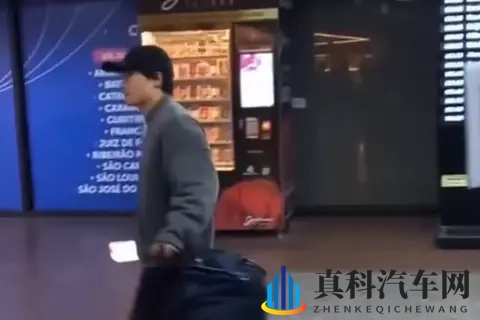 麻麻扒开内裤让我添：未来出行革命：智能汽车引领变革浪潮-2