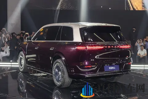 旗下一号SUV强势登场!岚图泰山锁定50万级豪华榜?-2