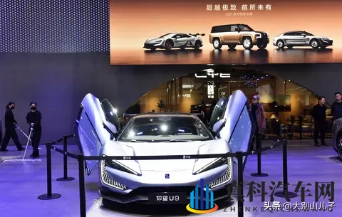 黄色网址入口：揭秘：网络变革中汽车行业的新动态，信息传播新渠道-1