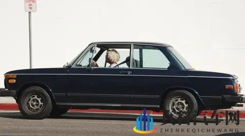 性做爰直播:汽车直播新体验,购车互动乐趣多-1