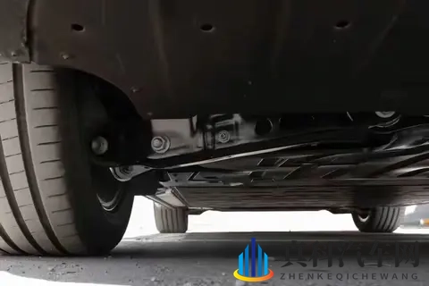 20万级纯电SUV新标杆！三年保值55%乐道L60长续航版全能选手来了-3