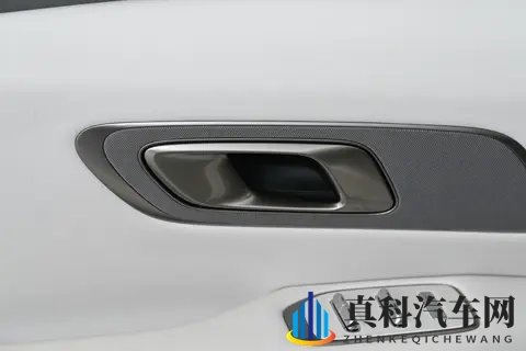 1399万起的深蓝L06，竟标配激光雷达和磁流变悬架？-3