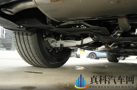 颜值、配置和性能都给你，不到18万能买，就问你还要啥？-3