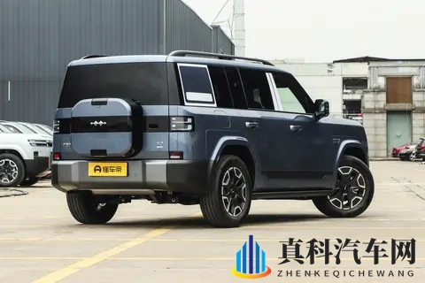 方程豹钛7：一车搞定多场景，大空间+“黑科技”，买得钛对了-1