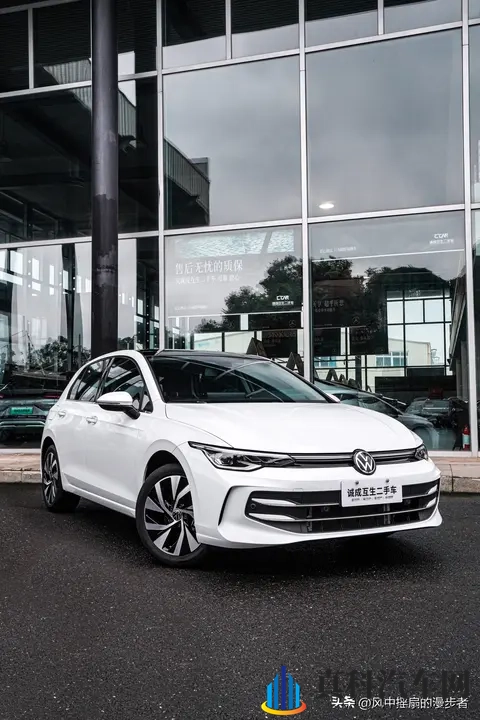 新车味还没散的高尔夫，这价格太香了！【大众 高尔夫 300TSI Pro】-1