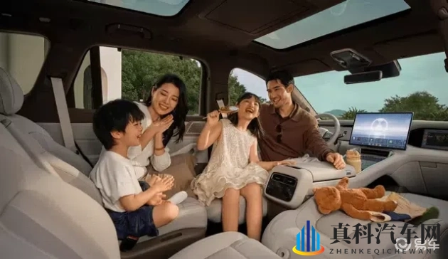 超乳爆乳一区二.区三区:新能源汽车崛起,汽车市场三大区域深度解析-1