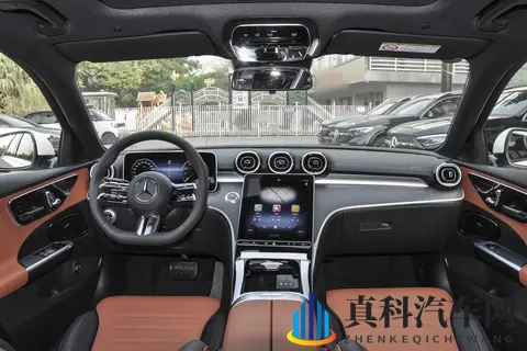 C 200 和 C 260 差 4 万值不值?后驱还是四驱?运动版和豪华版选哪个?-2