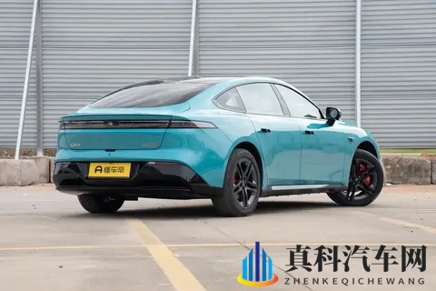 高颜值C级轿跑,37s破百,配激光雷达+电动尾翼,预售1499万起-3