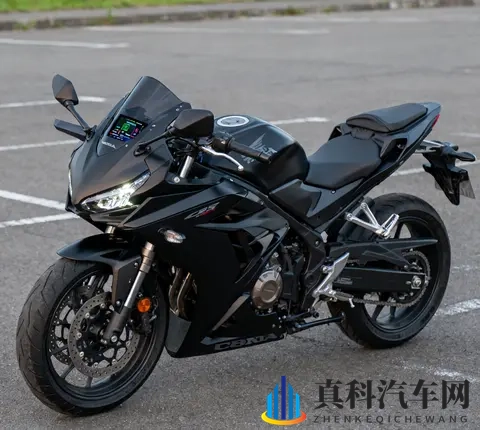 3万级仿赛新标杆 25款本田CBR400R 老头乐名号下藏着真实力-1