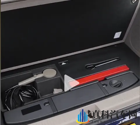 智己LS9后备箱的洗澡机和帐篷是巧思-2