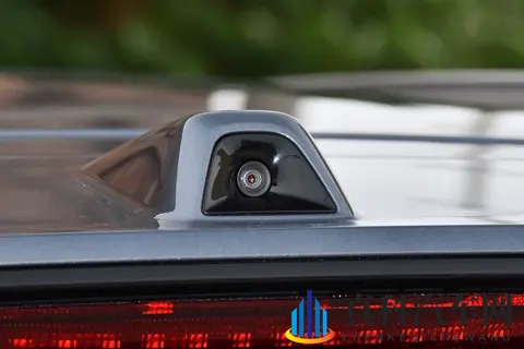 85万辆的底气！星越L五大豪华+金秋福利，燃油SUV闭眼选不踩坑​-2