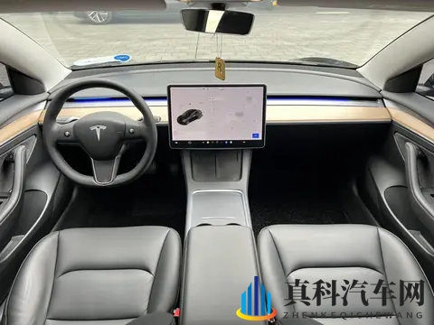 12万公里，10万多拿下21年特斯拉Model3，代步香不香？-3