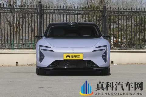 华为乾崑ADS 30+61秒加速,阿维塔06到底香不香?-3