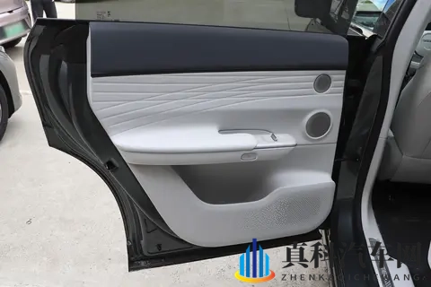 2025款星纪元ET增程+纯电  猎鹰辅助驾驶+飞鱼底盘  11月又有专属权益-1