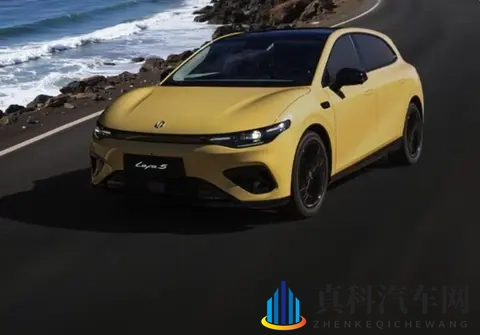 零跑A10曝光！疑似T03接班人，小车市场又要开卷了？-2