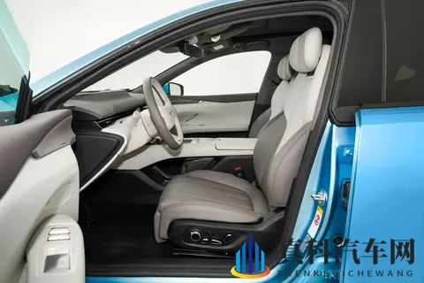 试驾深蓝L07：续航1500km，配华为辅助驾驶，实力如何？-1